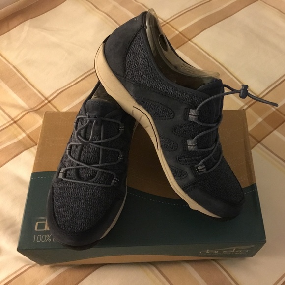 dansko holland sneaker